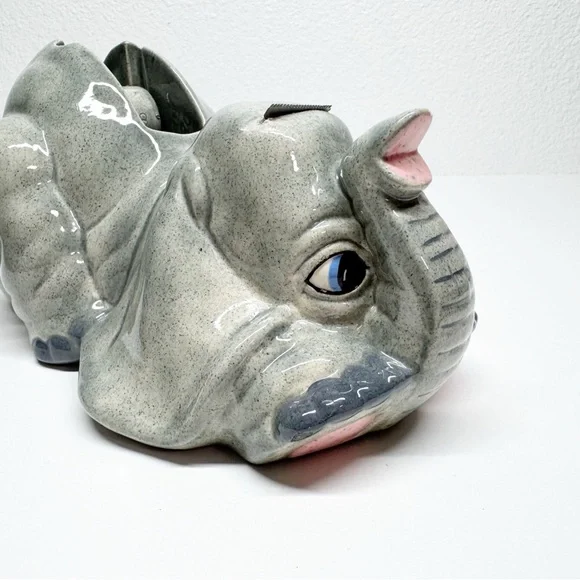 Vintage 80s Hand Painted Ceramic Elephant Tape Dispenser - Picture 4 of 11